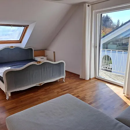 Semesterbostad Ferienhaus Blau *